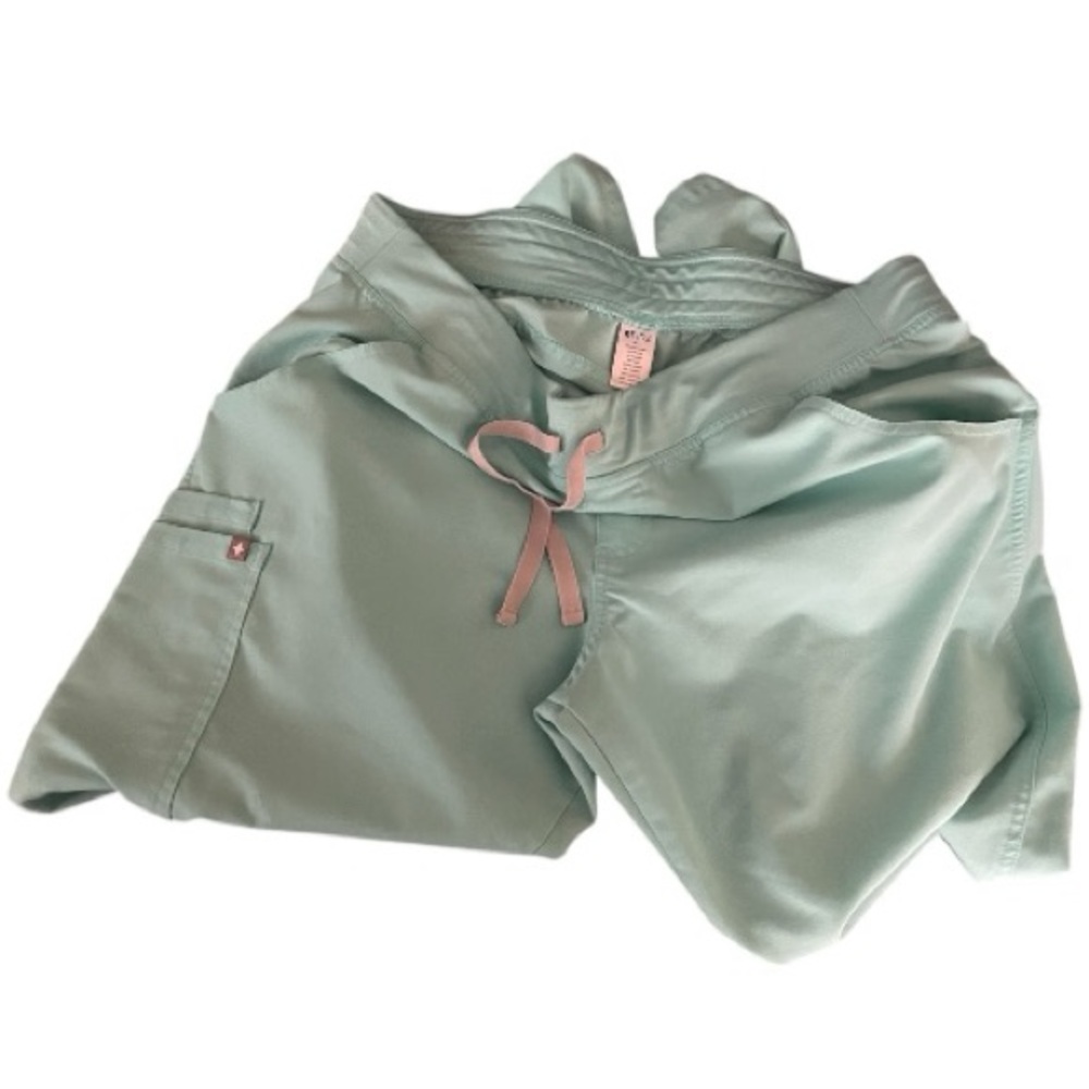 Figs Women's Drawstring Scrub Pants in Mint